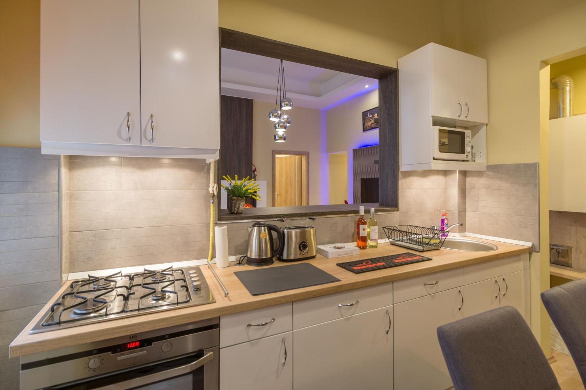 Exlcusive & City Central Located Suite By Prestige Homes Budapeszt Zewnętrze zdjęcie