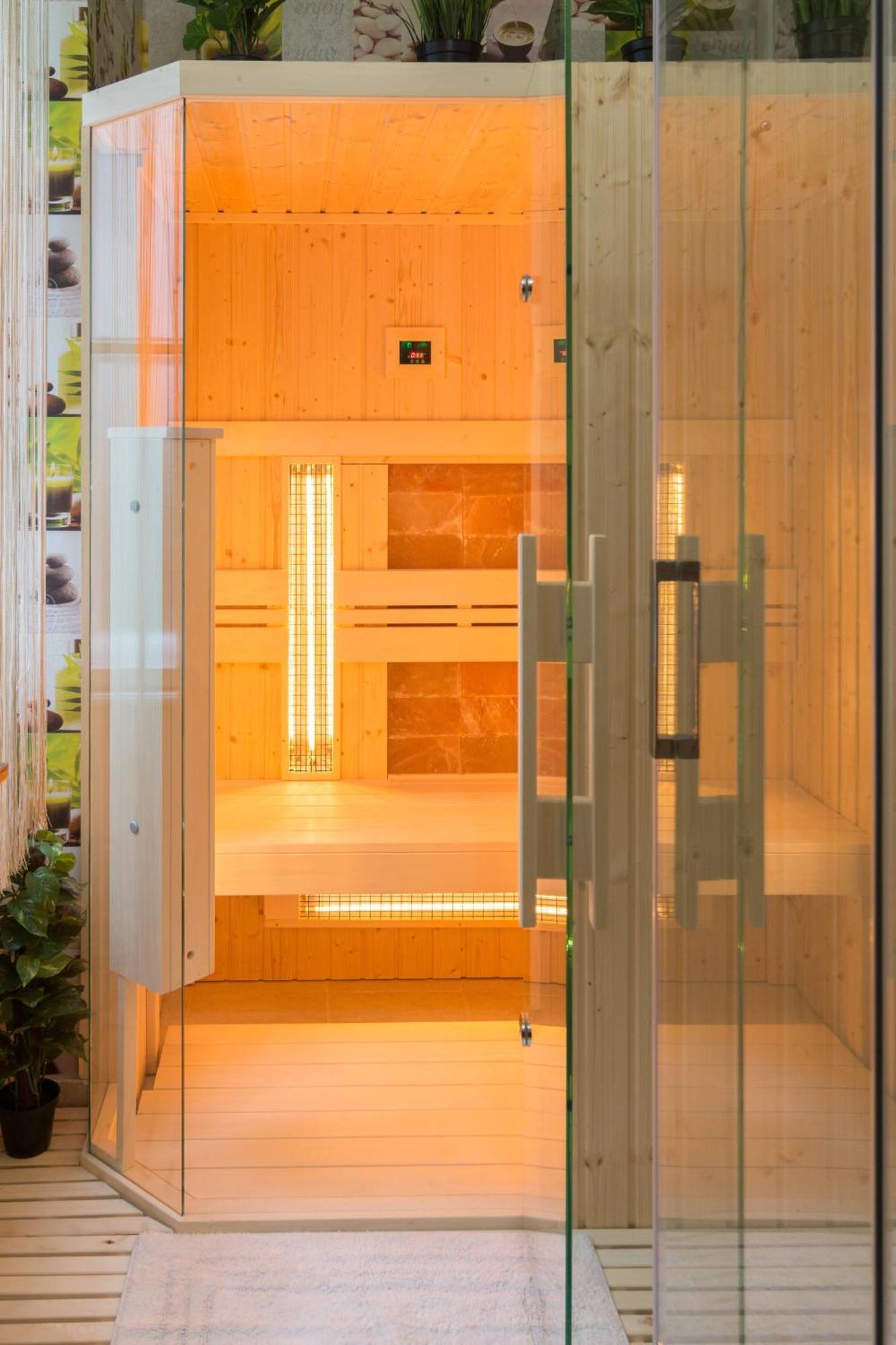 Exlcusive & City Central Located Suite By Prestige Homes Budapeszt Zewnętrze zdjęcie